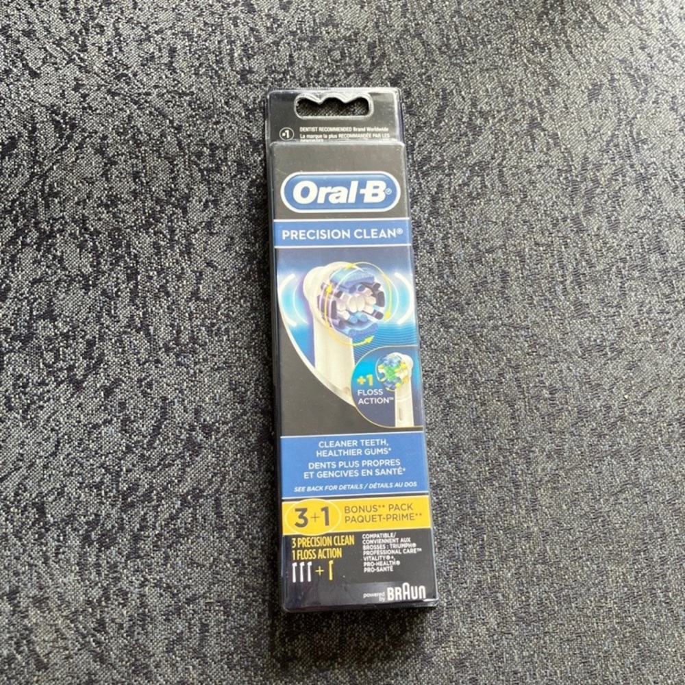 4 pc Oral-B refill brush heads